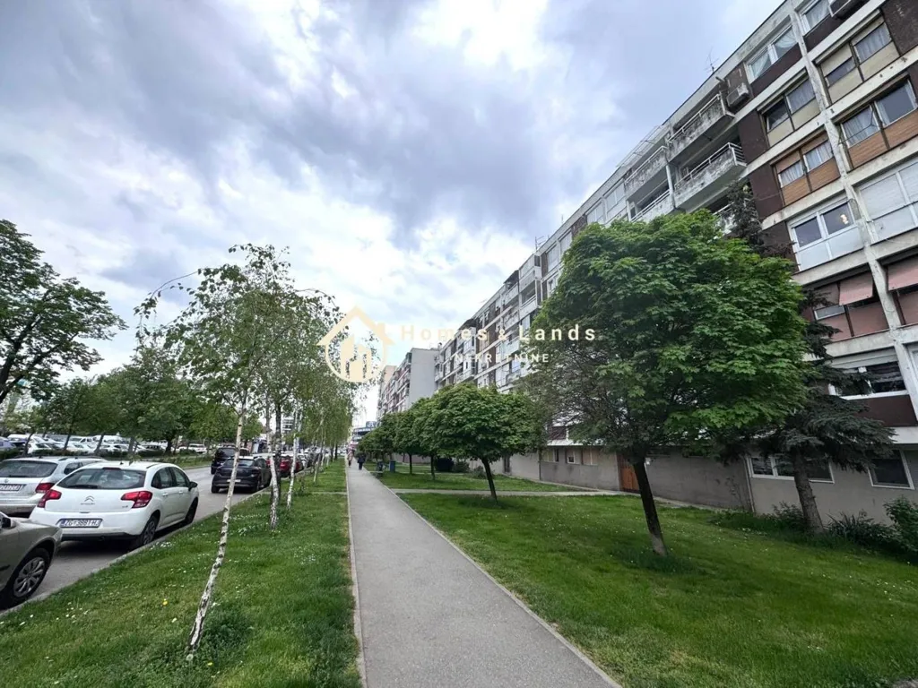 Extérieur - Modern 3-Bedroom Flat with Lift in Dubrava