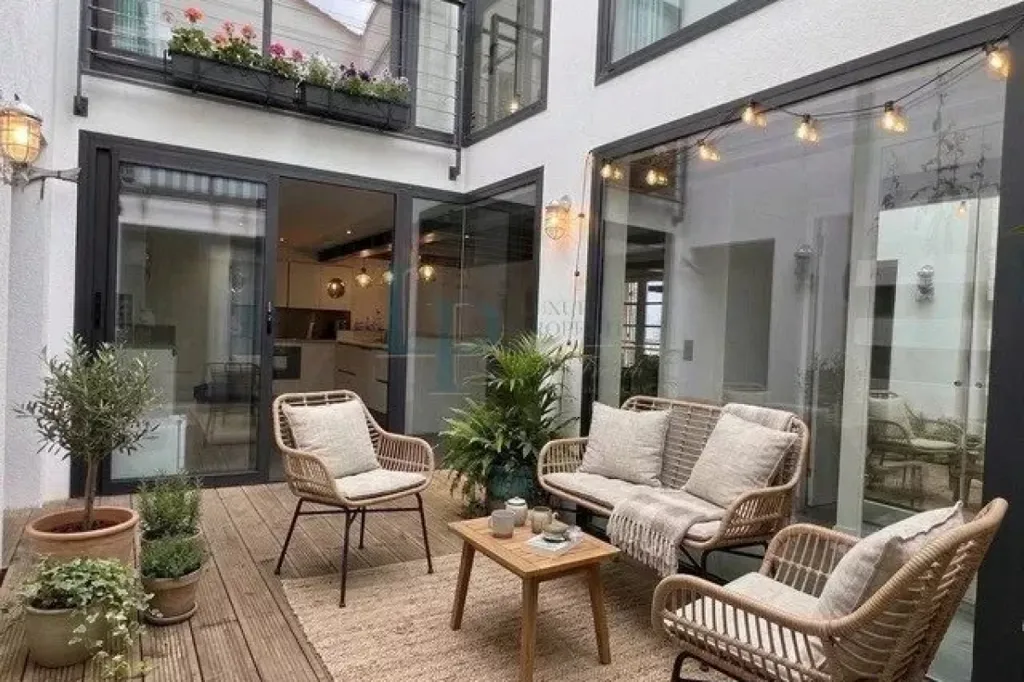 Aed - Duplex with Patio in Saint-Tropez Village