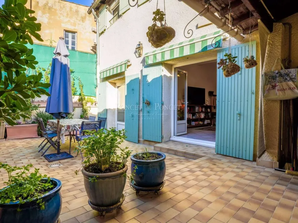 courtyard