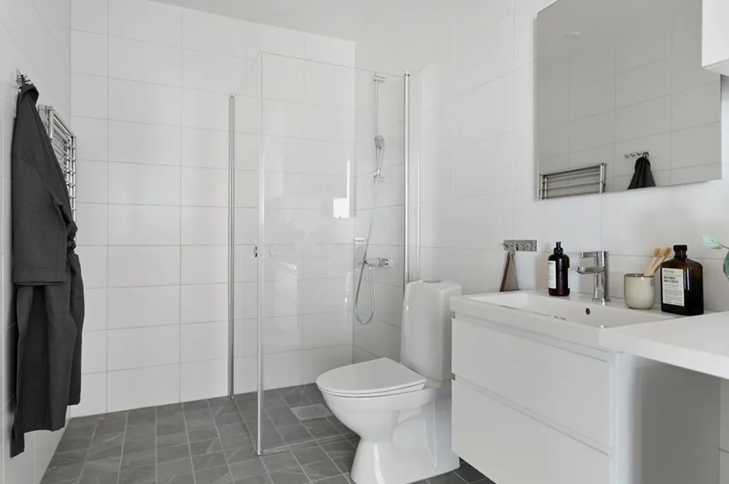 Vannitoad - Apartment with Balcony in Solna