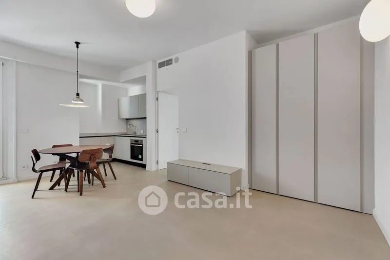 Salle à manger - Modernised Triplex with Balcony in Porta Romana