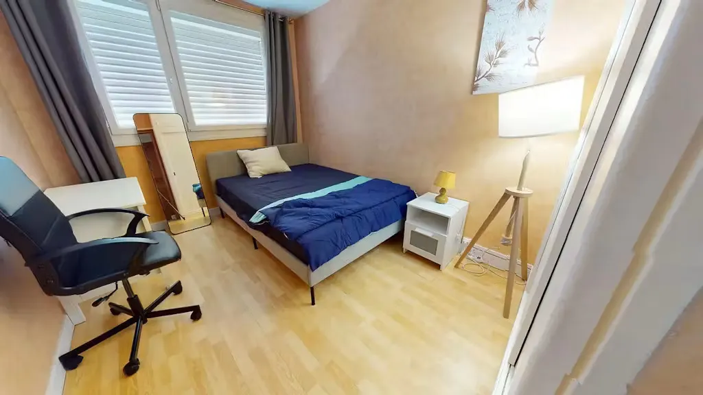 Bedrooms - Furnished Flat in Saint-Étienne-du-Rouvray