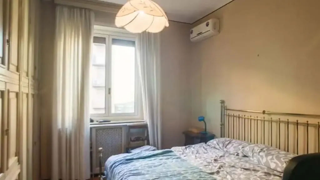 Chambres - Furnished Apartment with Balcony in Milan