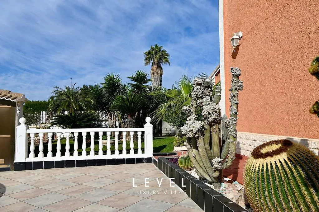 Terrasse - Chalet with Pool in San Antonio de Benagéber