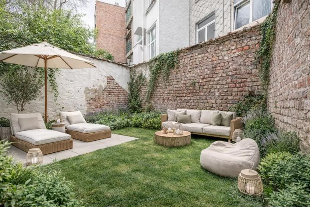 Aed - Duplex Apartment with Garden in Forest