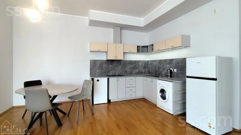 Köök - Spacious Apartment with High Ceilings in Riga Centre