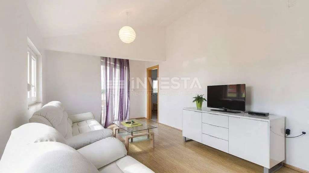 Elutuba - Modern Holiday Home with Pool in Fažana
