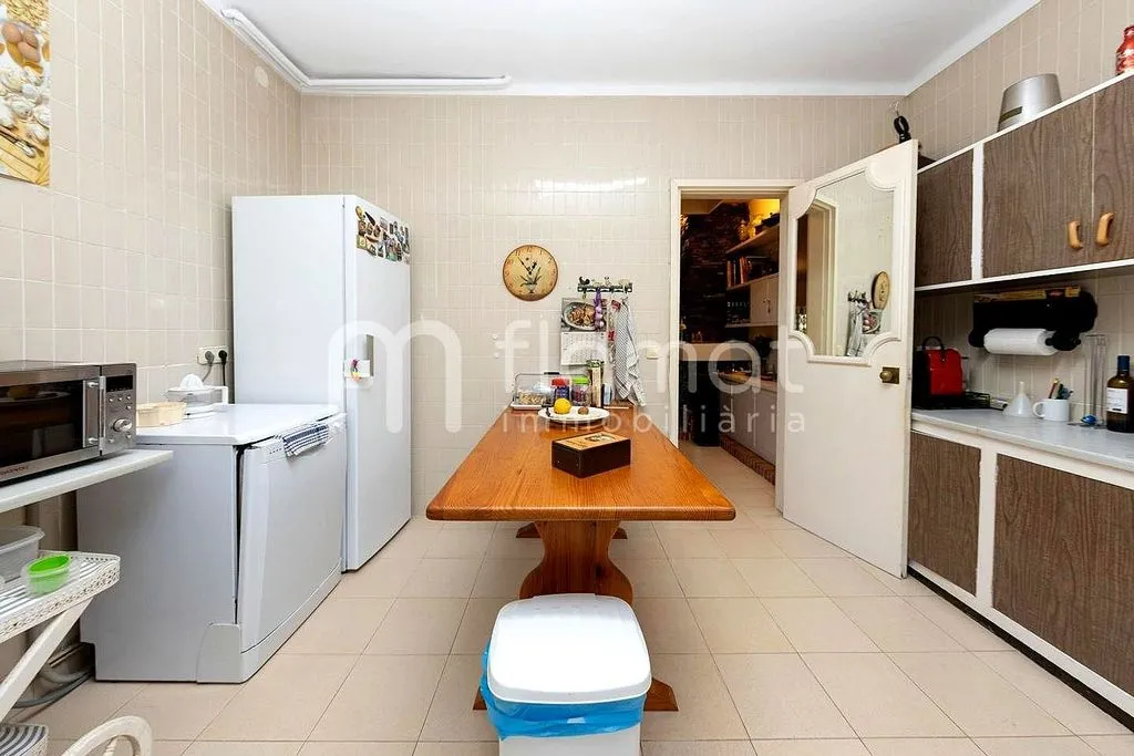 Cuisine - Luxury Villa with Sea View in Lloret de Mar