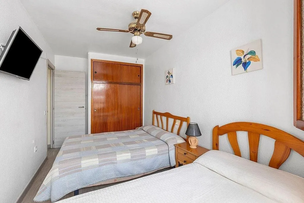 Bedrooms - 3-Bed Apartment with Terrace in El Acequión