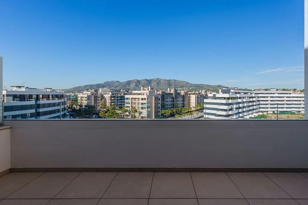 Rõdu - Beachfront Penthouse with Sea Views in Torremolinos