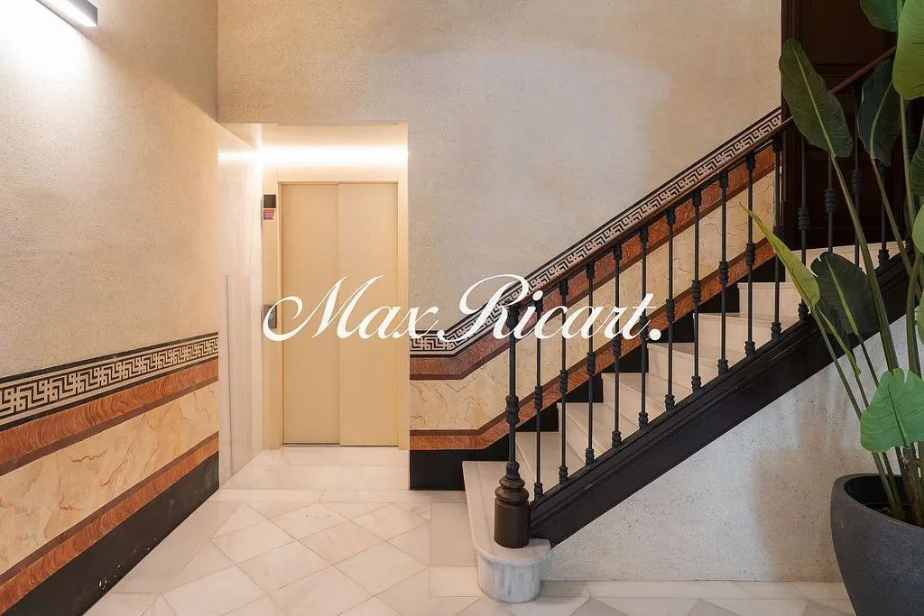 hallway_entrance
