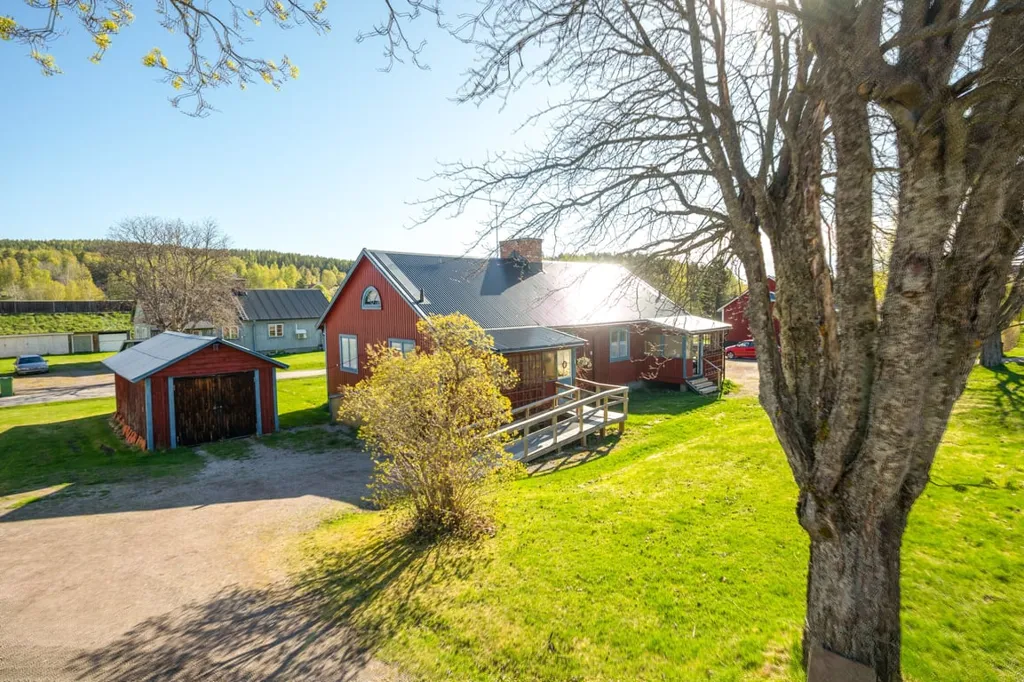 Õhuvaade - Two-Unit Villa with Rental Income in Sweden