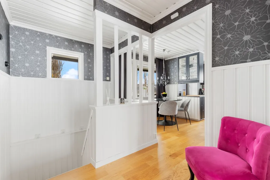 Entrée - Suterräng House with Renovated Kitchen in Örnsköldsvik