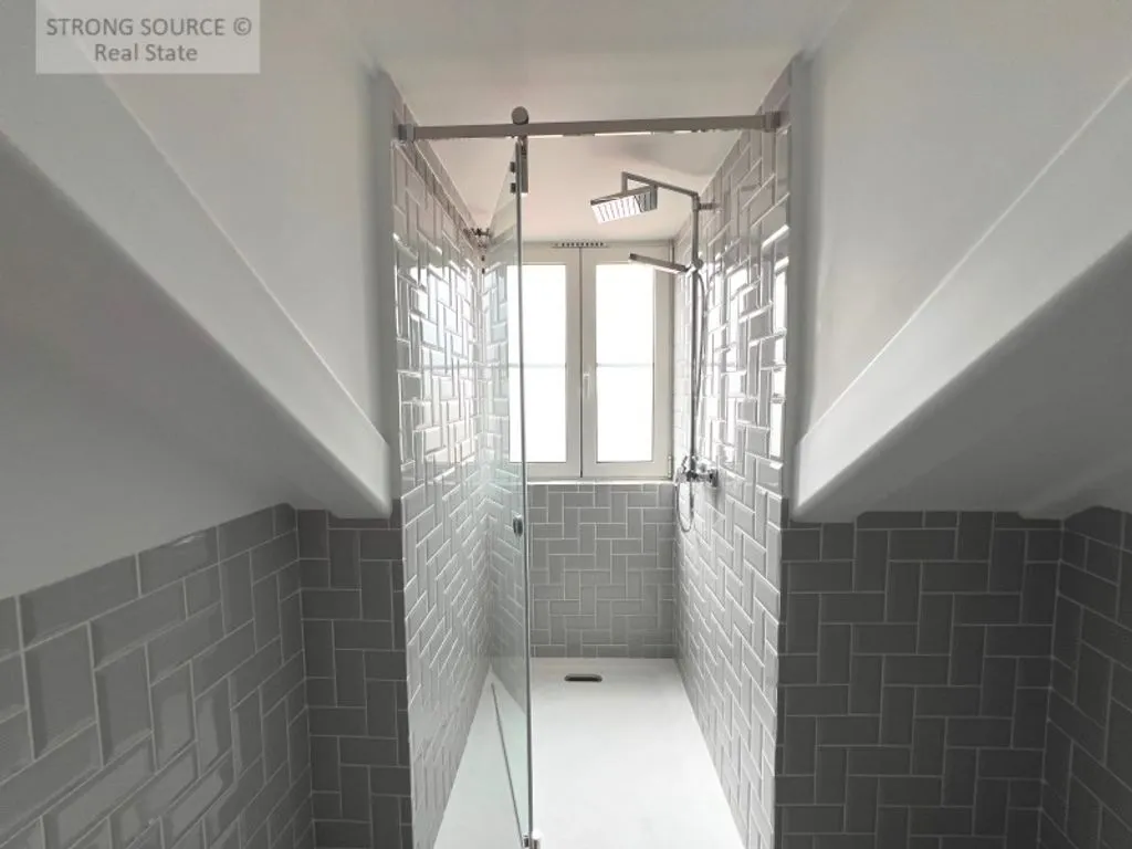 Vannitoad - Luxury Apartments with River View in Graca, Lisbon