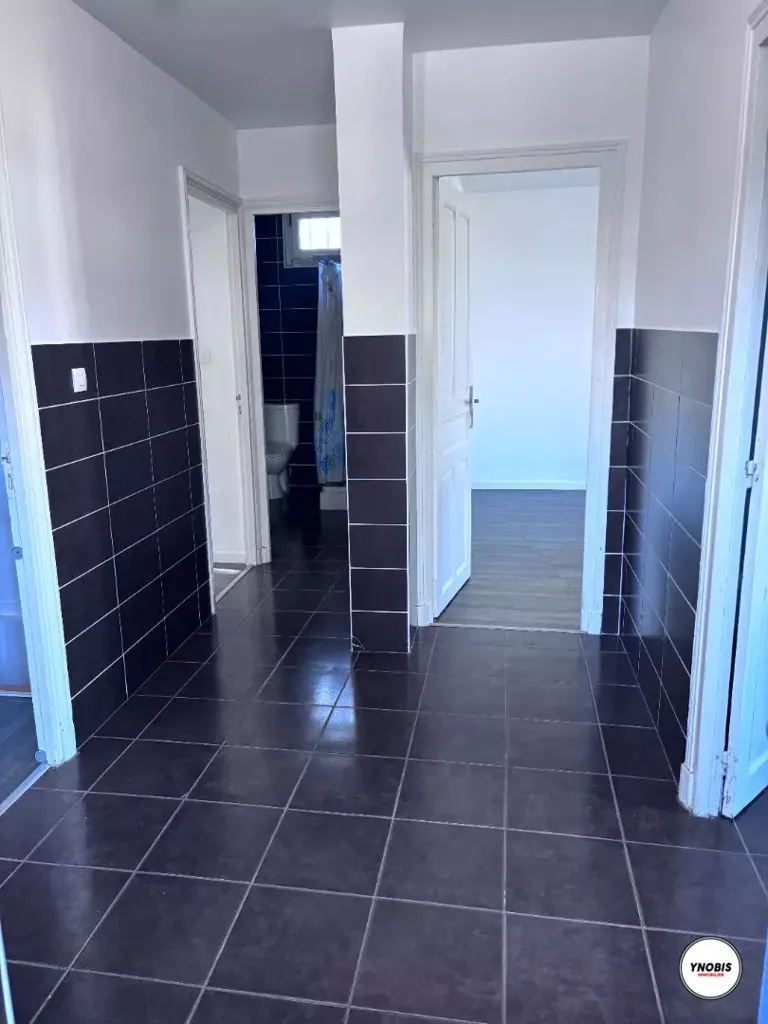 hallway_entrance