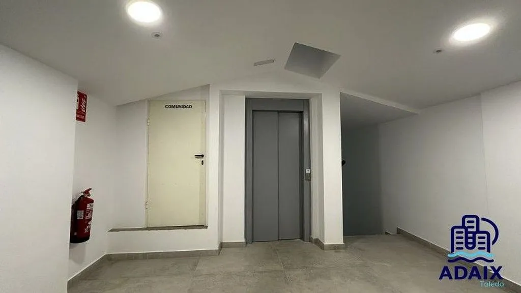 Garaaž - Modern Penthouse with Terraces in Bargas