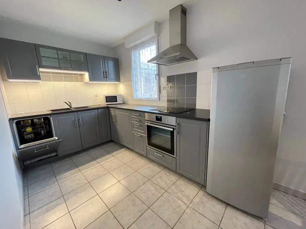 Cuisine - Appartement Meublé avec Terrasse et Parking à Lavaur