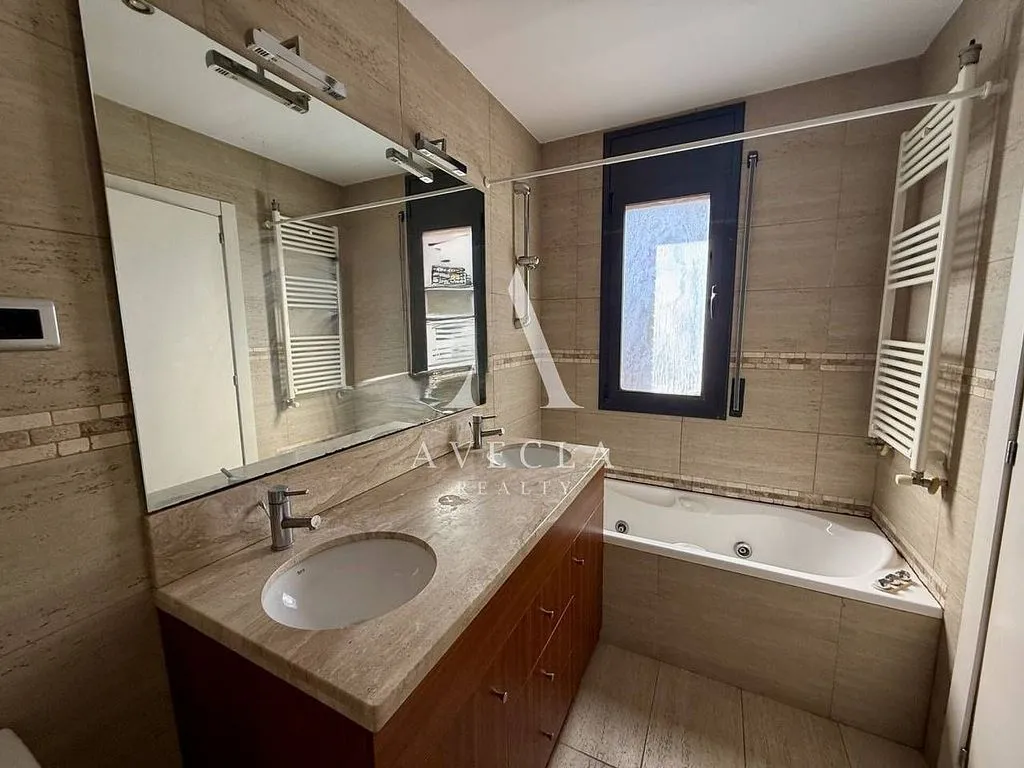 Salles de bain - Spacious House with Garden in Rubí