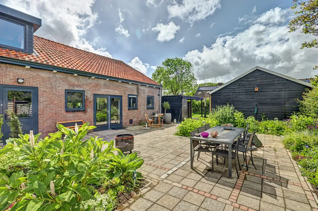 Giardino - Renovated Schoolhouse with Loft in Oudelande