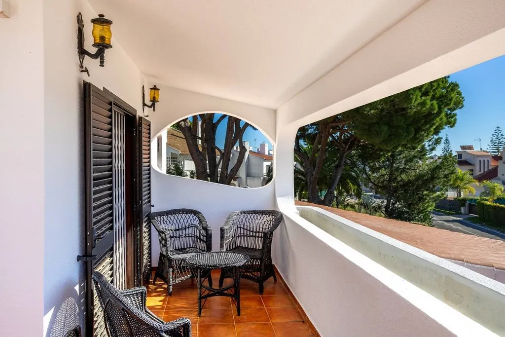 Rõdu - Moorish Villa with Pool in Vilamoura