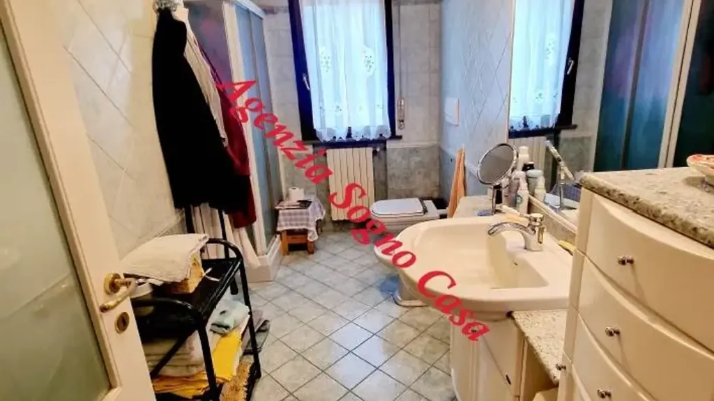 Salles de bain - Villa with Garden in San Varano, Forlì
