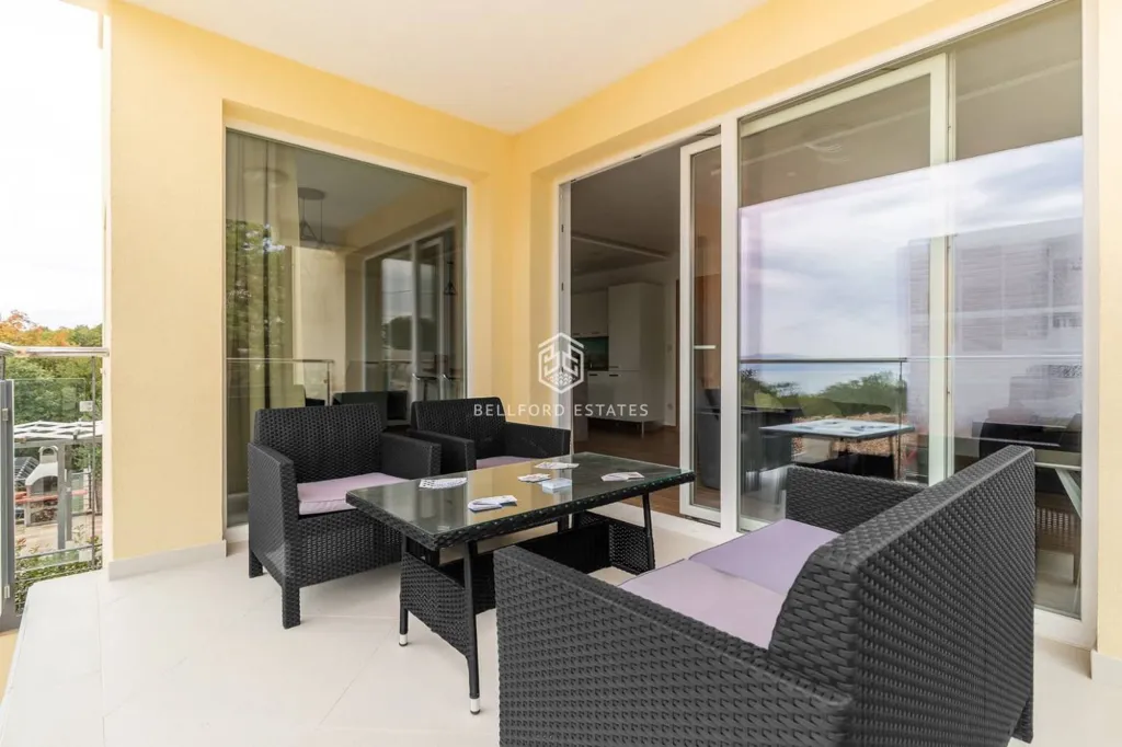 Balcon - Apartment with Private Pool in Kostrena