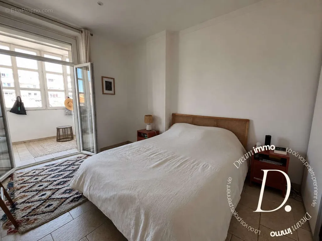 Camere da letto - Characterful T3 with Balcony in Marseille 6e