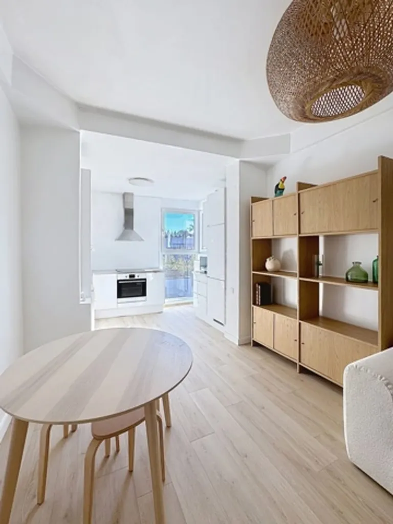 Elutuba - Bright 2-Bedroom Apartment in Uccle