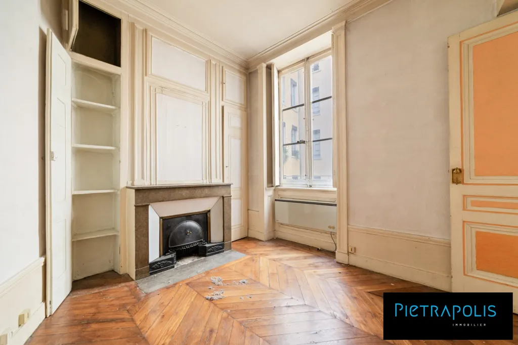 Living Room - T2 Bis with Courtyard in Lyon 2e