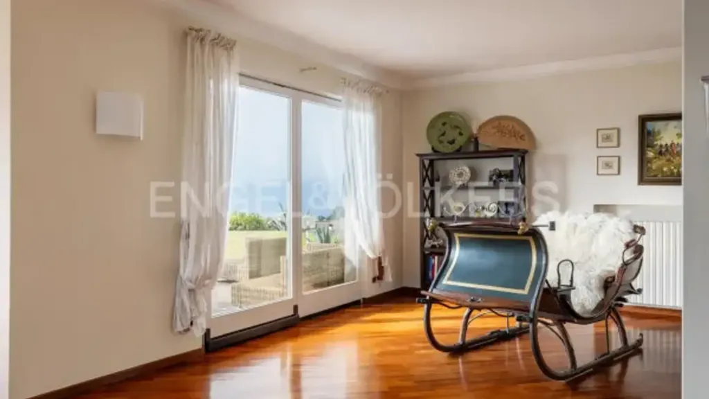 Elutuba - Villa with Lake View in Arizzano