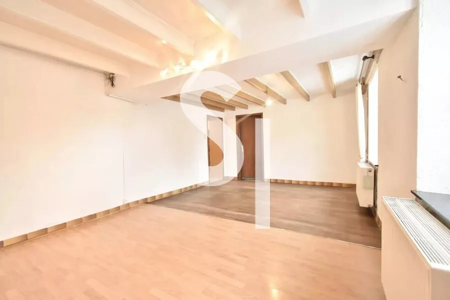 Pièces - Maison Semi-Détachée avec Jardin à Arlon