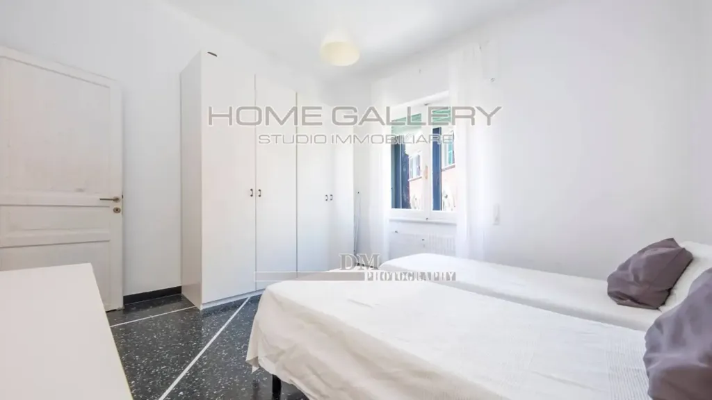 Chambres - Trilocale with Balcony in Albaro, Genoa