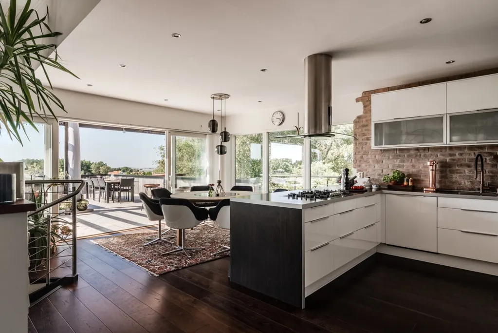 Kitchen - Luxury Villa with Pool and Sea View in Vallda