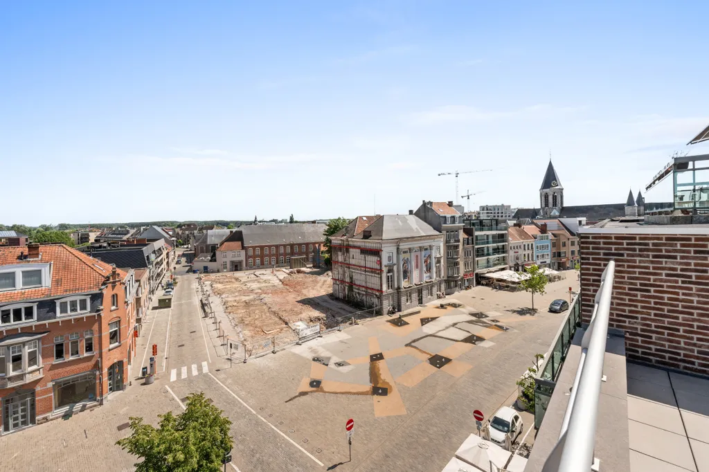 Balcon - Duplex avec Vue sur la Place à Deinze