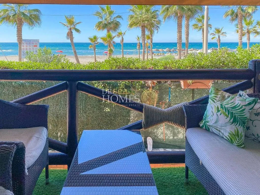 Terrass - Beachfront Flat with Direct Beach Access in Torrox