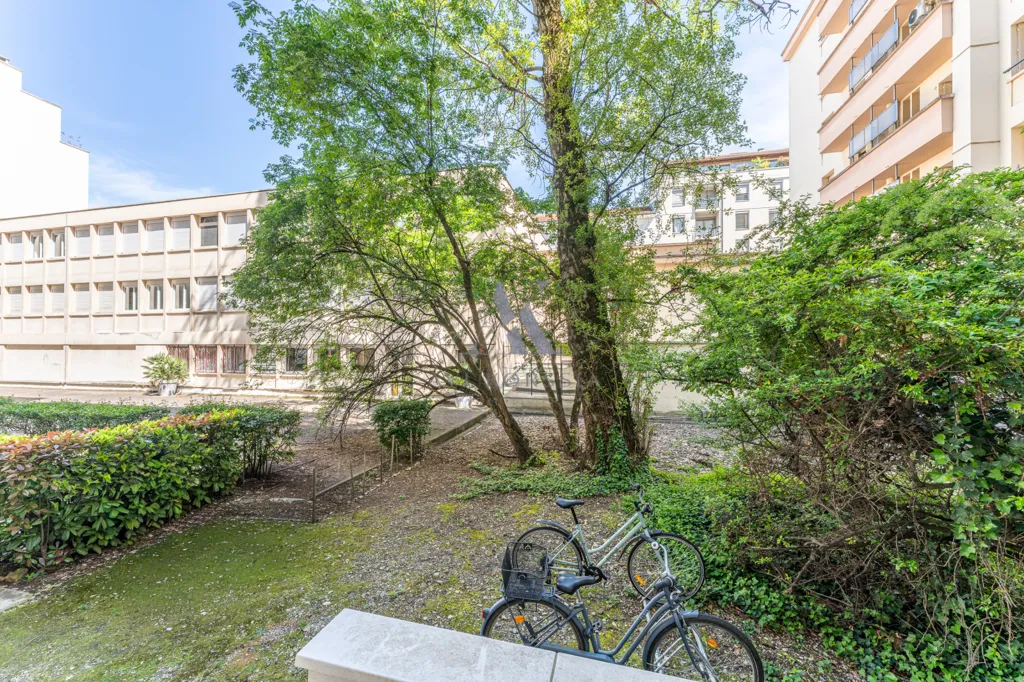Jardin - Appartement avec parquet ancien et vue parc à Lyon