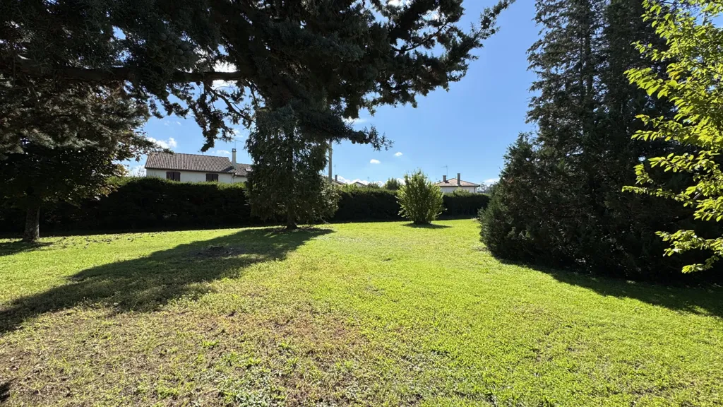 Aed - Constructible Plot with East-West Exposure in Saint-Just-Saint-Rambert