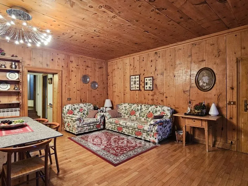 Elutuba - Three-bedroom Apartment in Central Bormio