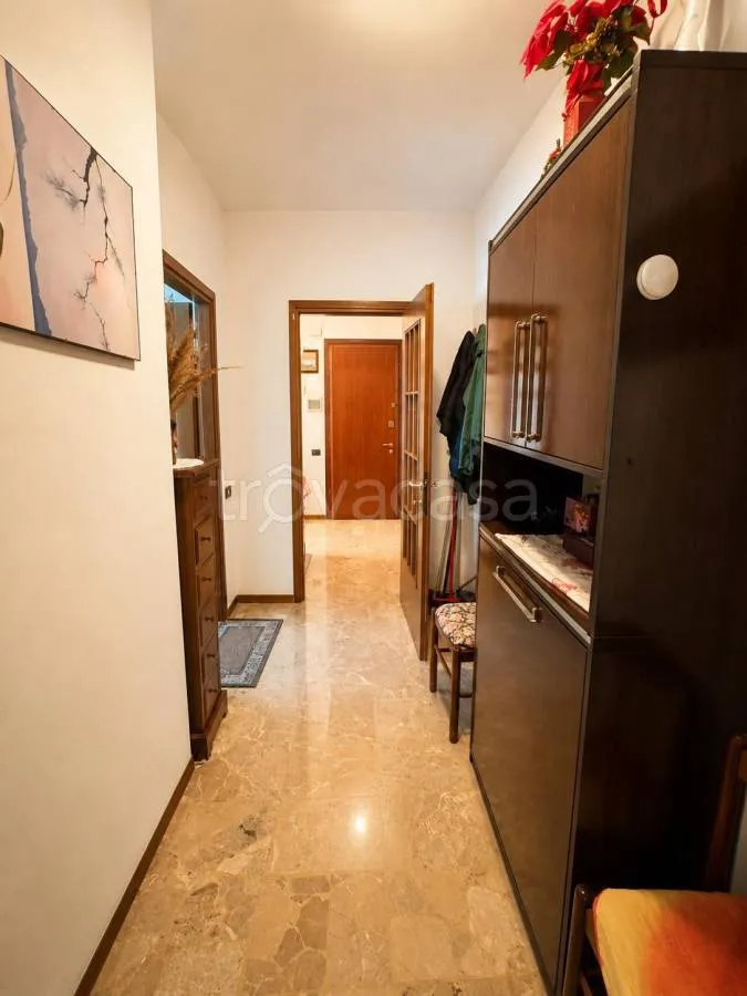 Entrée - Apartment with Balcony in Monte Marenzo