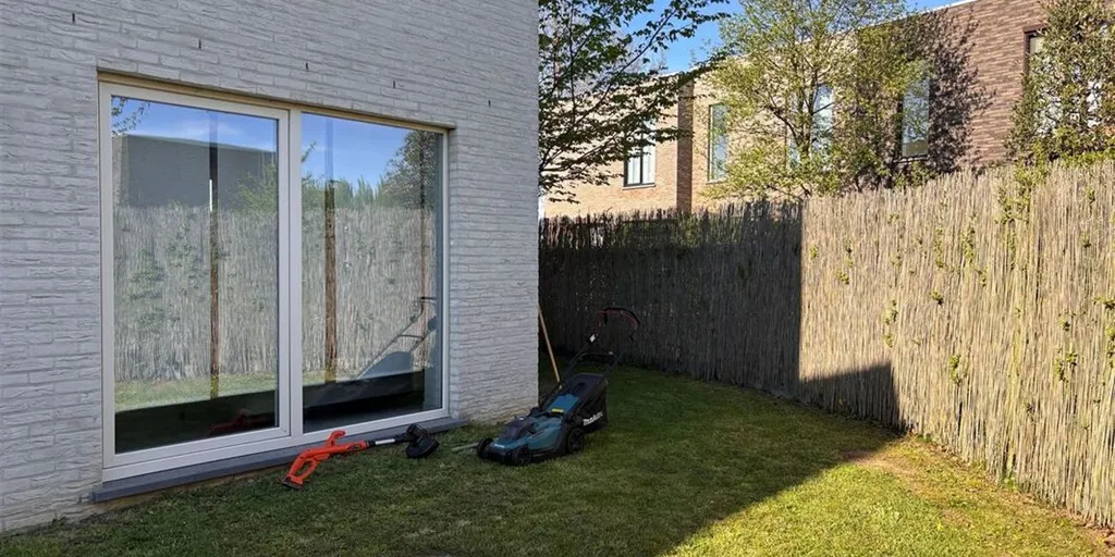 Aed - Modern Flat with Terrace in Aalst