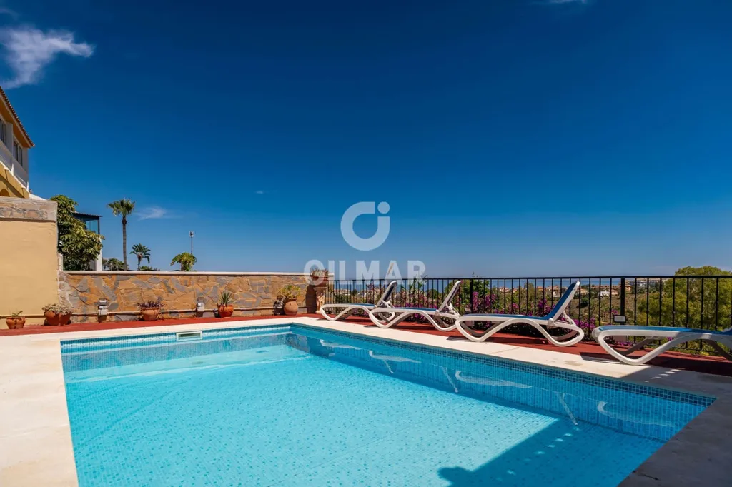 Piscine - Luxury Flat with Sea Views in Benalmádena