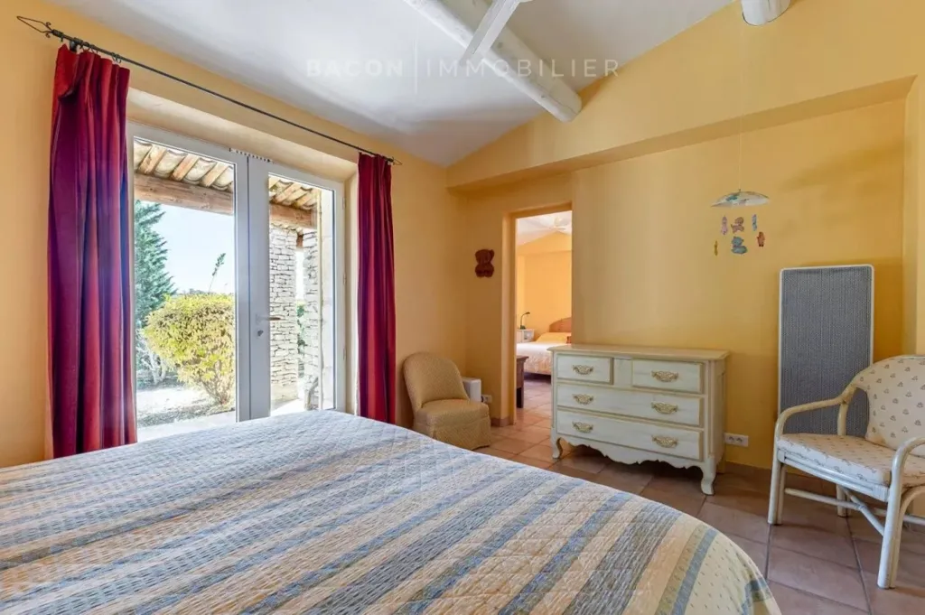 Chambres - Propriété avec Vue et Piscine près de Saint-Saturnin-lès-Apt
