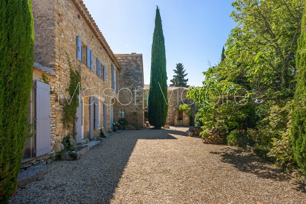 Jardin - Ferme en pierre avec dépendances près de Gordes