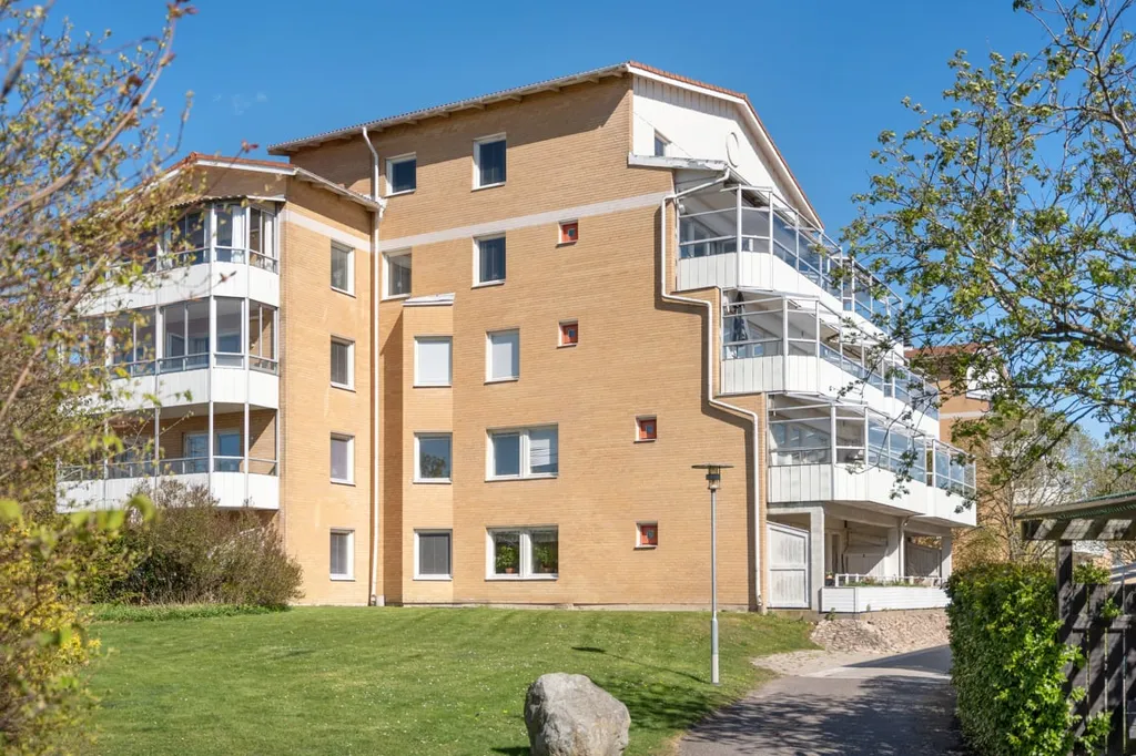 Välivaade - Spacious 3rd Floor Flat with Balcony in Lund