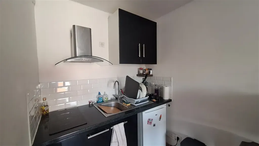Cuisine - Studio Lumineux avec Emplacement Privilégié à Bordeaux