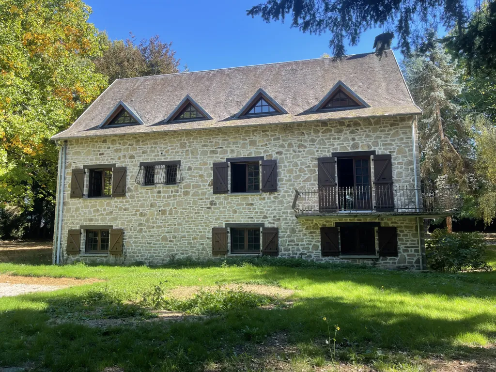 Extérieur - Maison en Pierre avec Parc à Limoges