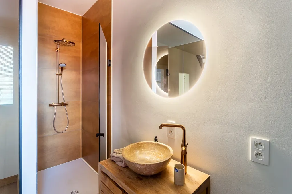 Salles de bain - Penthouse Rénové avec Terrasse dans le Zuid d'Anvers