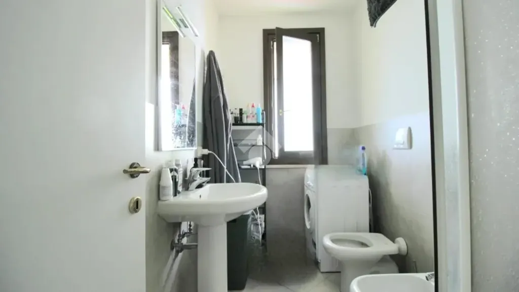 Salles de bain - Modern Flat with Terrace in Pievesestina, Cesena