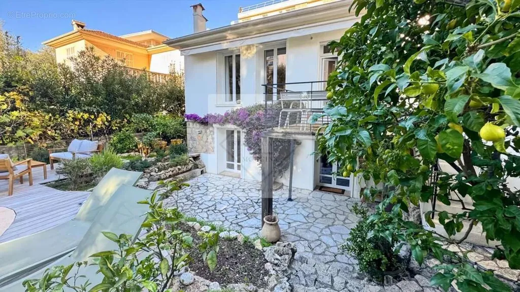 Terrasse - Maison de Ville avec Piscine à Cannes