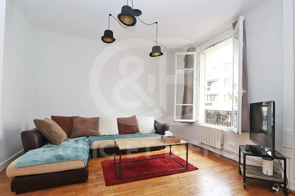 Elutuba - Characterful Flat with West View in Chaville